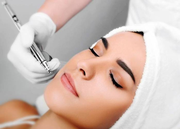 Read more about the article اکسیژن تراپی صورت چیست؟