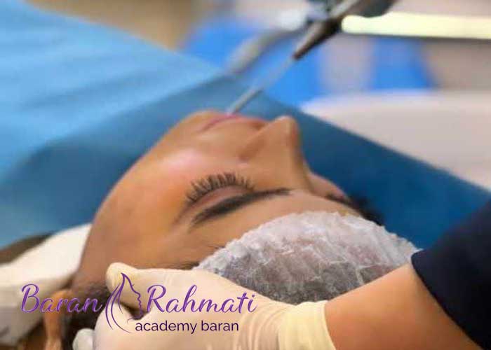 Read more about the article آموزش لیپوساکشن غبغب در اصفهان