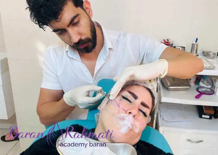 Read more about the article آموزش ژل و بوتاکس کردستان + مدرک معتبر